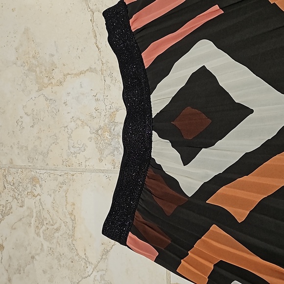 Suncoo pleated patterned skirt in size S - Picture 2 of 8